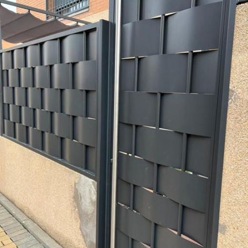 Puertas de portales Instalaciones Valuan XXI