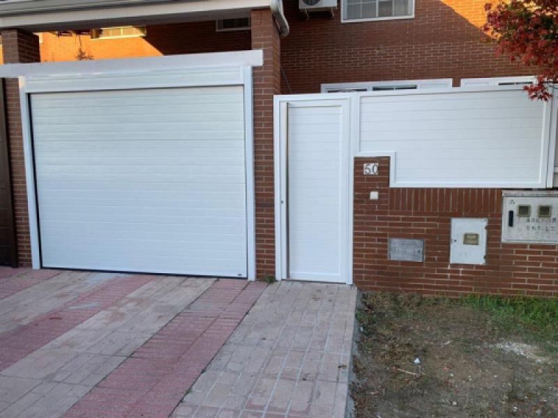 Puertas seccionales y cierres Instalaciones Valuan XXI