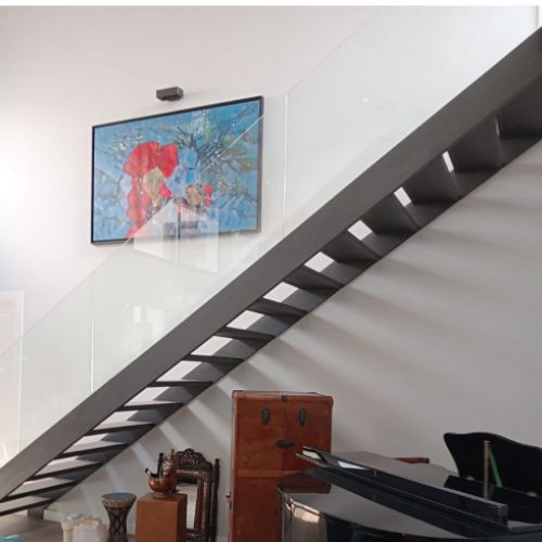 Escalera con Barandilla de cristal