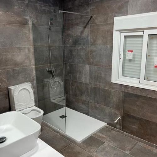 Reforma de baños Instalaciones Valuan XXI