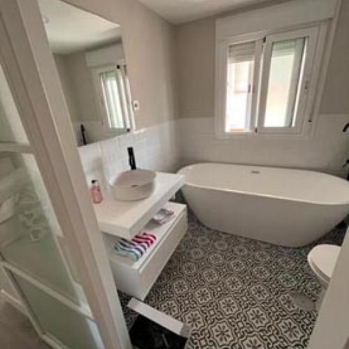 Reforma de baños Instalaciones Valuan XXI