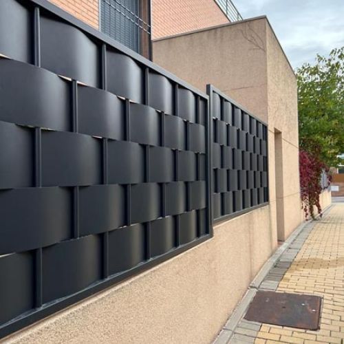 Puertas de portales Instalaciones Valuan XXI