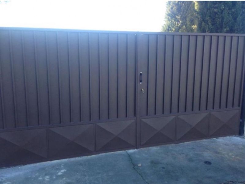 Vallados y puertas Instalaciones Valuan XXI