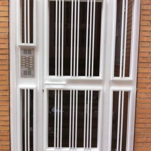 Vallados y puertas Instalaciones Valuan XXI