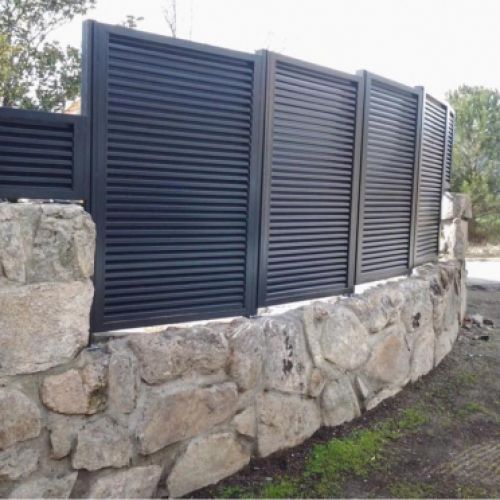 Vallados y puertas Instalaciones Valuan XXI