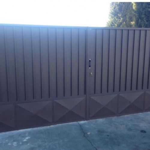 Vallados y puertas Instalaciones Valuan XXI