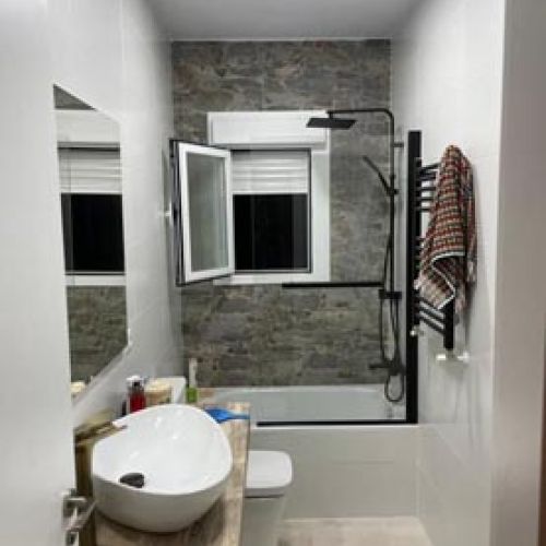 Reforma de baños Instalaciones Valuan XXI