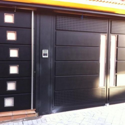 Vallados y puertas Instalaciones Valuan XXI