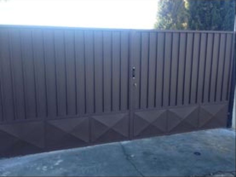 Puertas de portales Instalaciones Valuan XXI