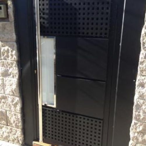 Puertas de portales Instalaciones Valuan XXI